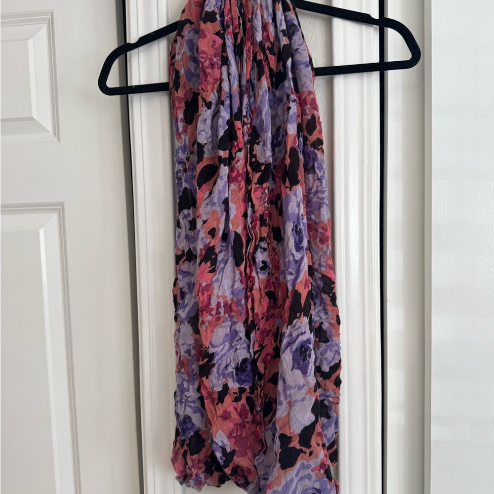 Floral Patterned Infinity Scarf - Picture 2 of 2